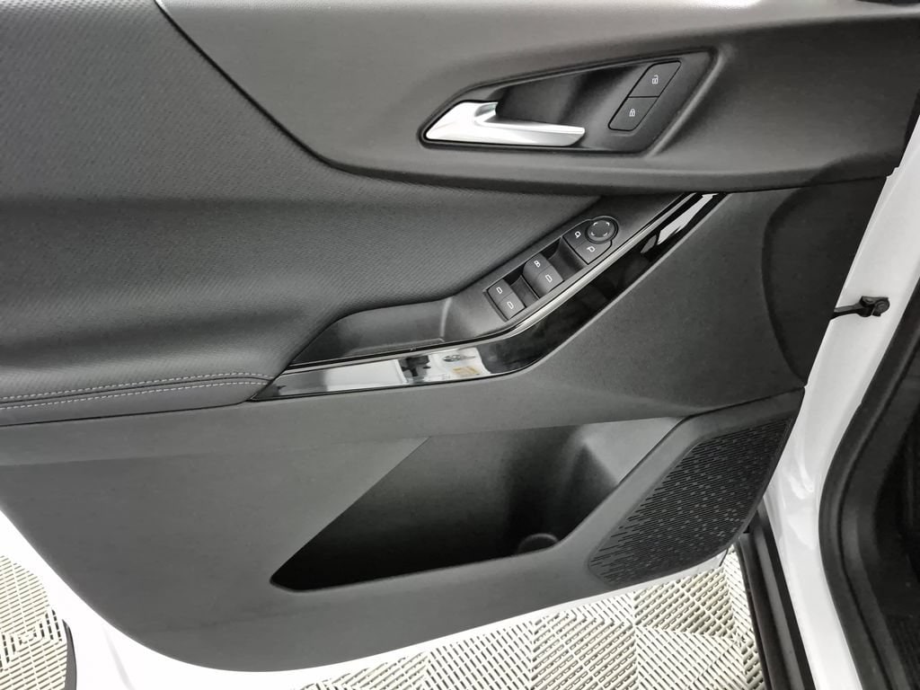 2027 Chevrolet Equinox LT - Photo 15