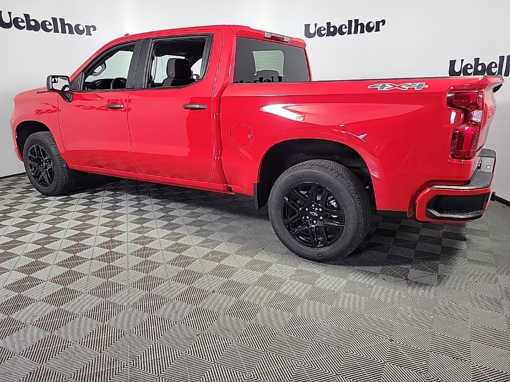 2025 Chevrolet Silverado 1500 Custom photo 4