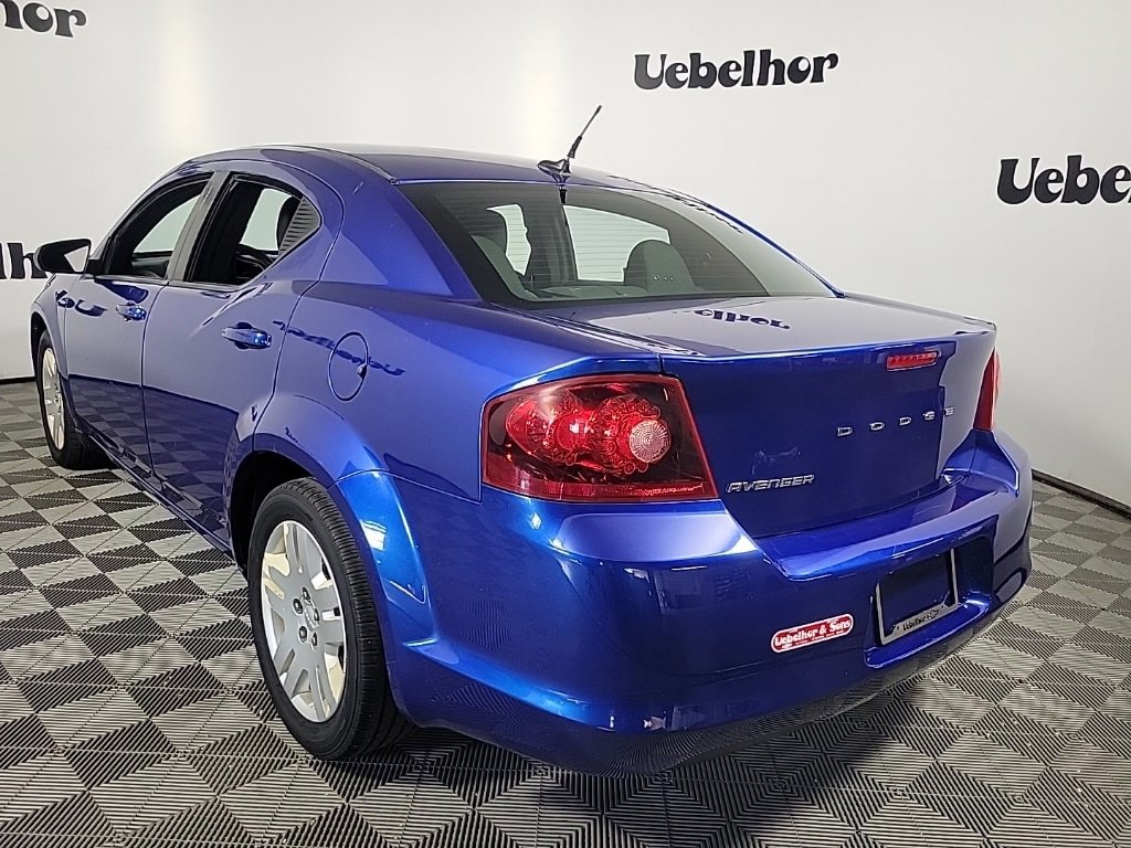 2013 Dodge Avenger SE photo 4