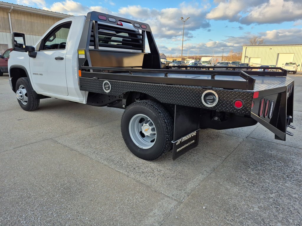 2025 Chevrolet Silverado 3500HD Work Truck photo 2