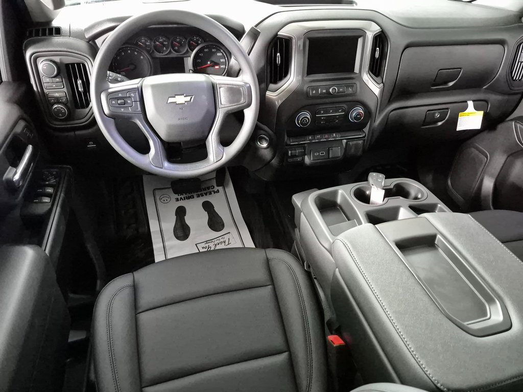 2026 Chevrolet Silverado 2500HD photo 2