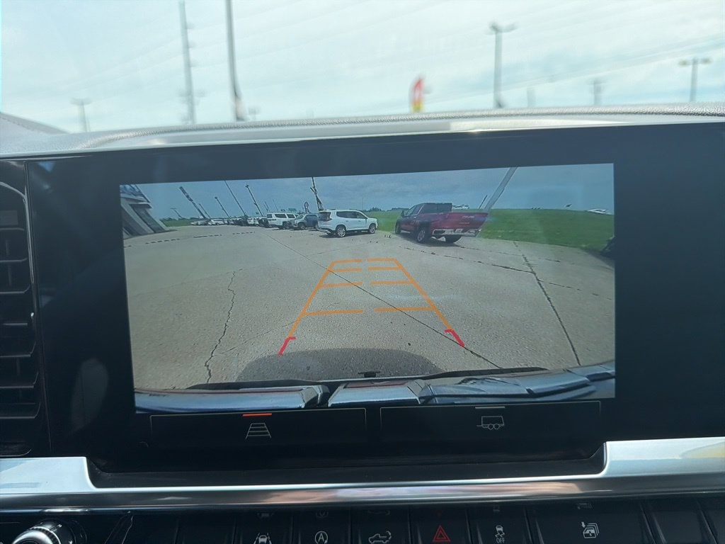 2025 GMC Sierra 1500 SLT - Photo 23