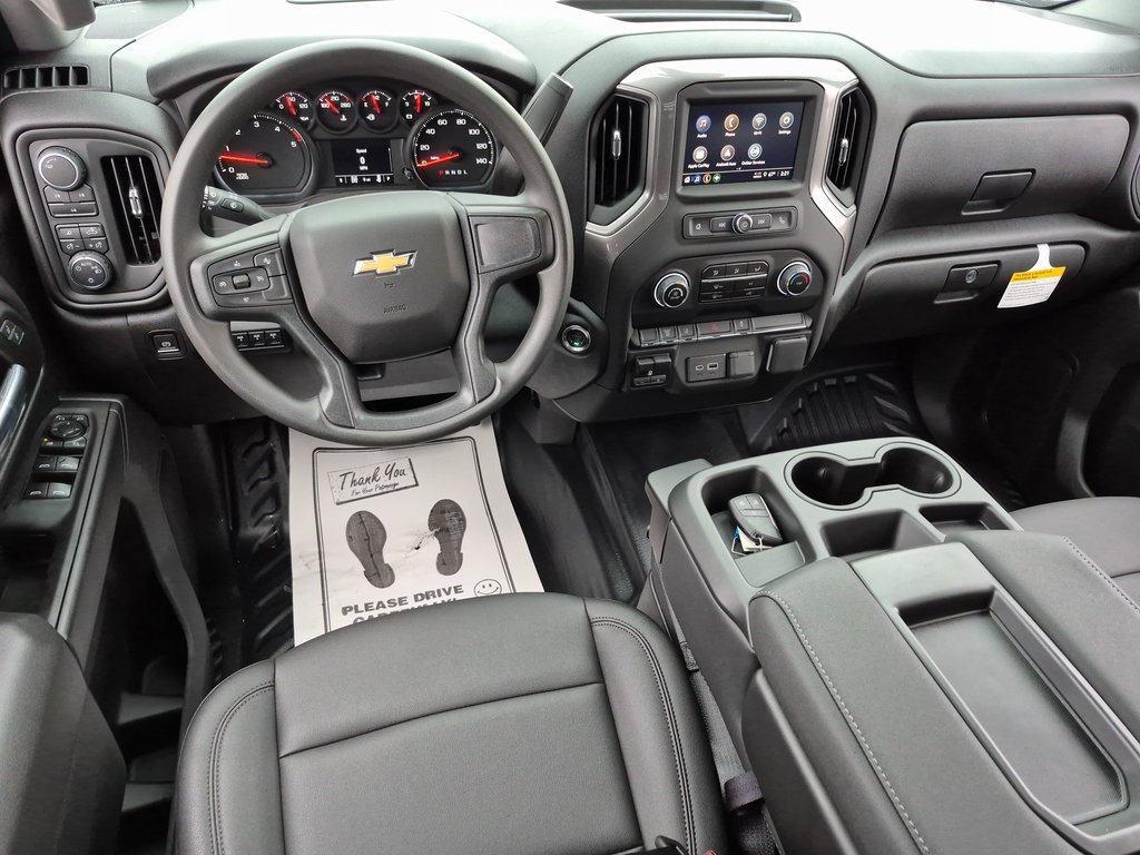 2025 Chevrolet Silverado 3500HD Work Truck photo 2