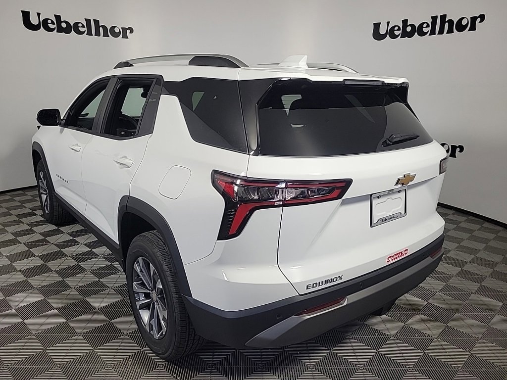 2026 Chevrolet Equinox LT photo 4
