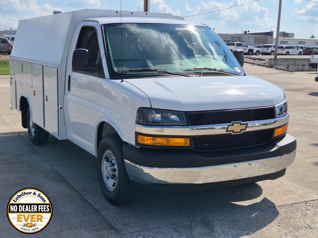 2026 Chevrolet Express Cutaway Base