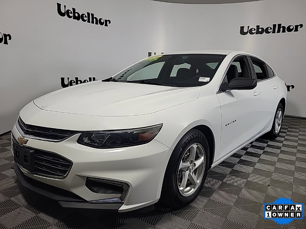 2018 Chevrolet Malibu LS photo 3