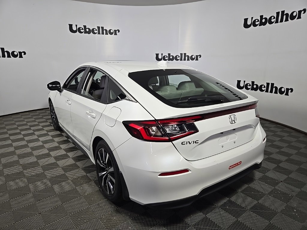 2024 Honda Civic Hatchback EX-L photo 4