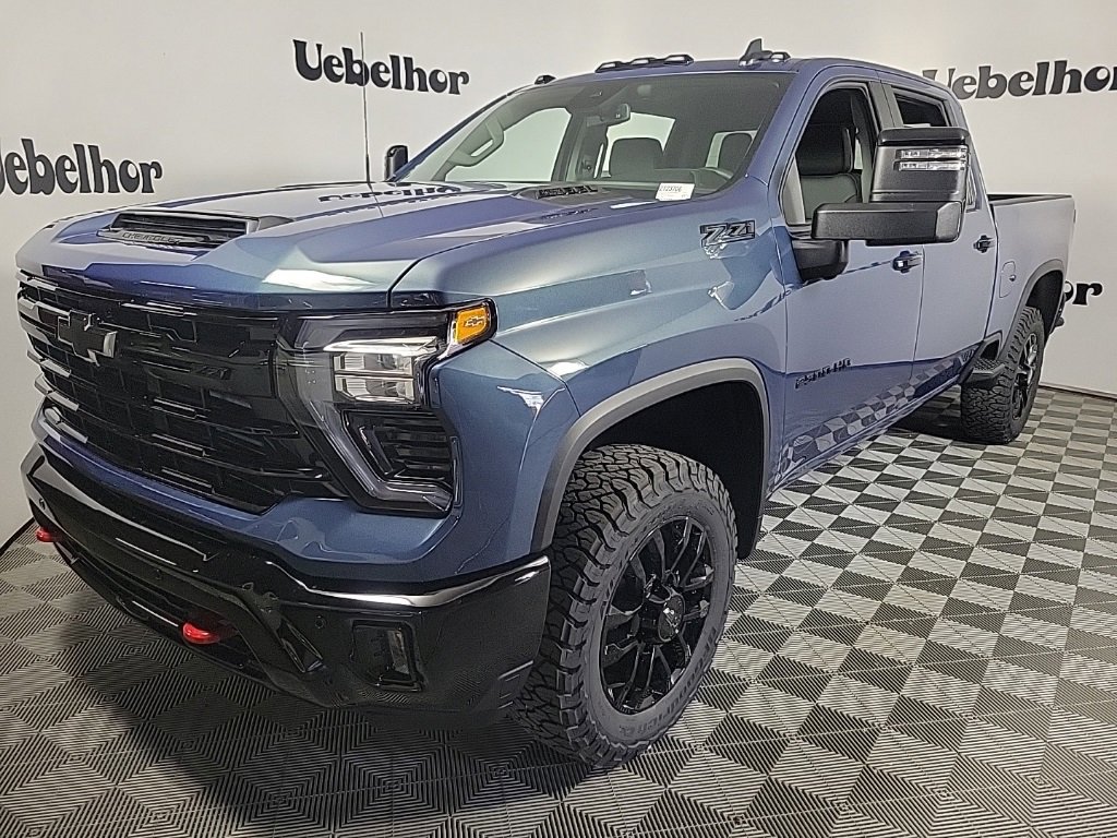 2026 Chevrolet Silverado 2500HD LT photo 3