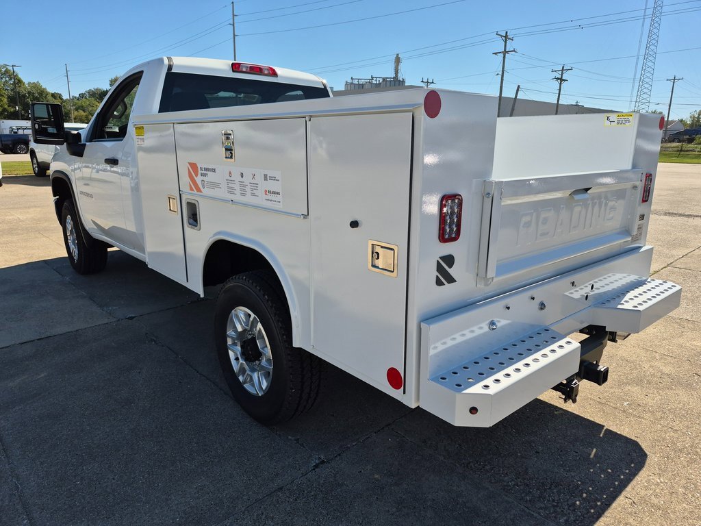 2025 Chevrolet Silverado 2500HD photo 4