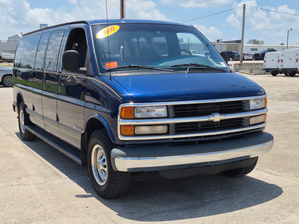 2000 Chevrolet Express 3500 EXTENDED's photo