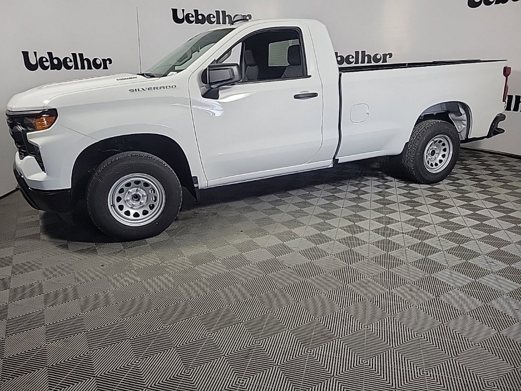 2025 Chevrolet Silverado 1500 photo 3