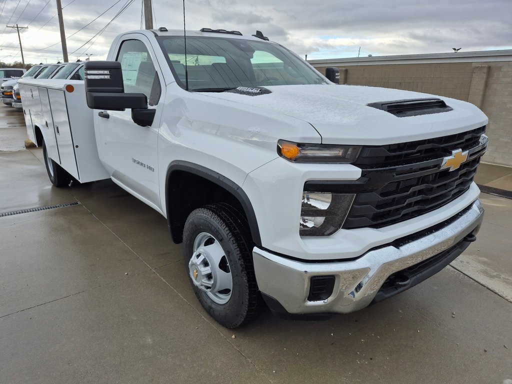 2025 Chevrolet Silverado 3500HD Work Truck's photo