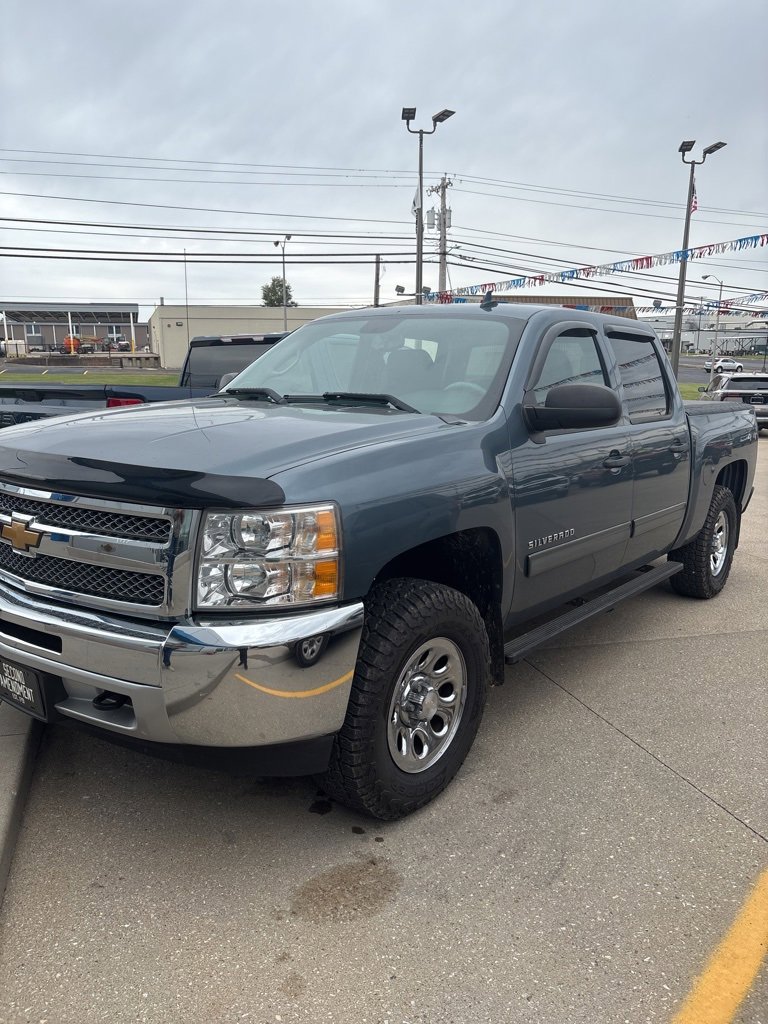 2013 Chevrolet Silverado 1500 LT photo 2