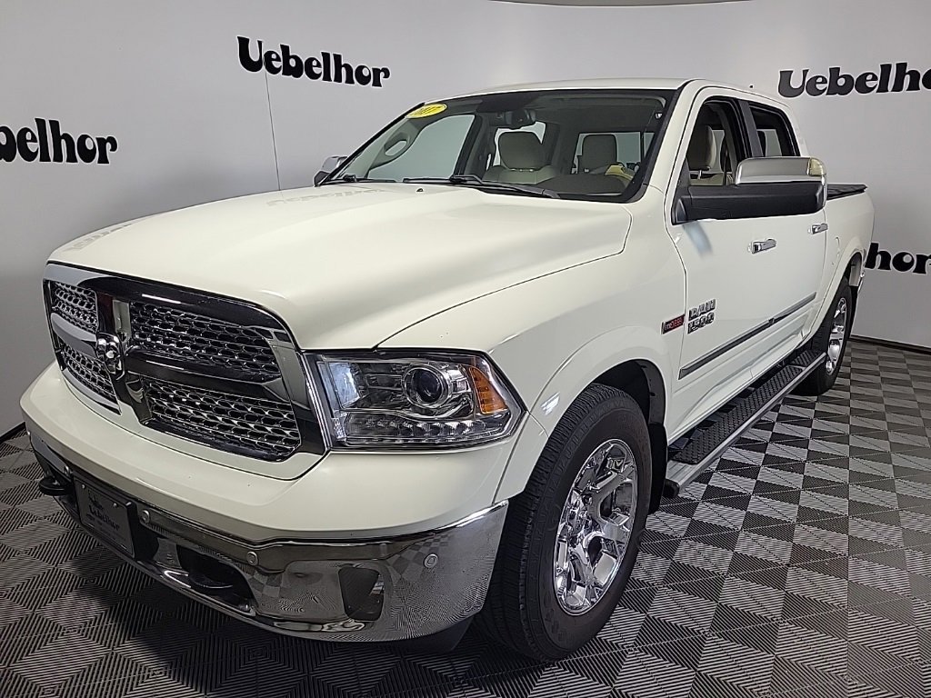 2017 Ram 1500 Laramie photo 3