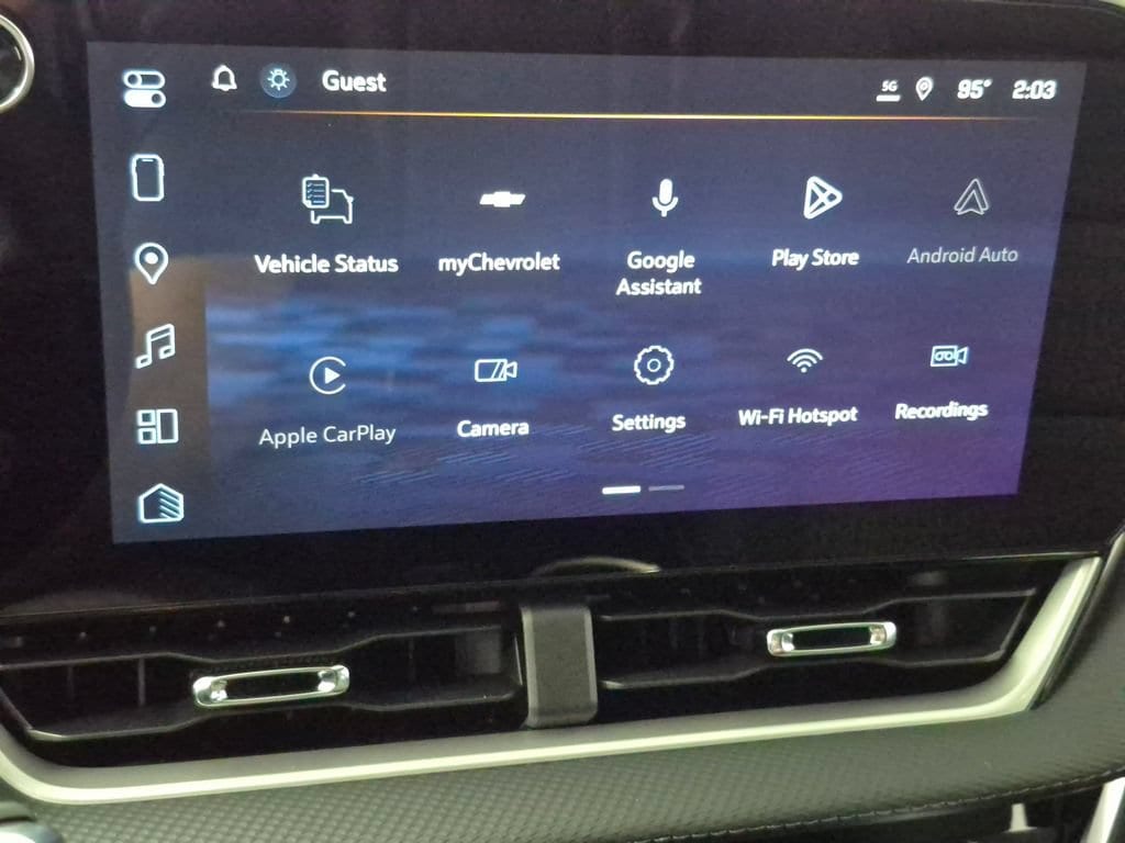 2027 Chevrolet Equinox LT - Photo 21
