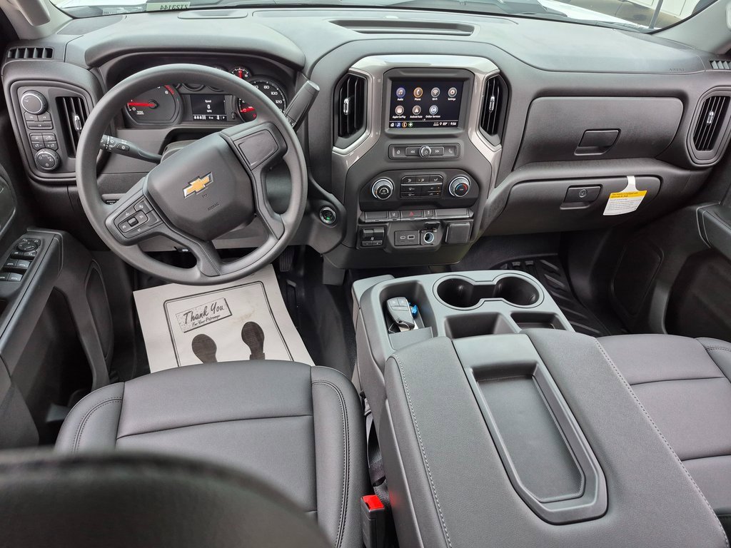 2025 Chevrolet Silverado 2500HD Work Truck photo 2