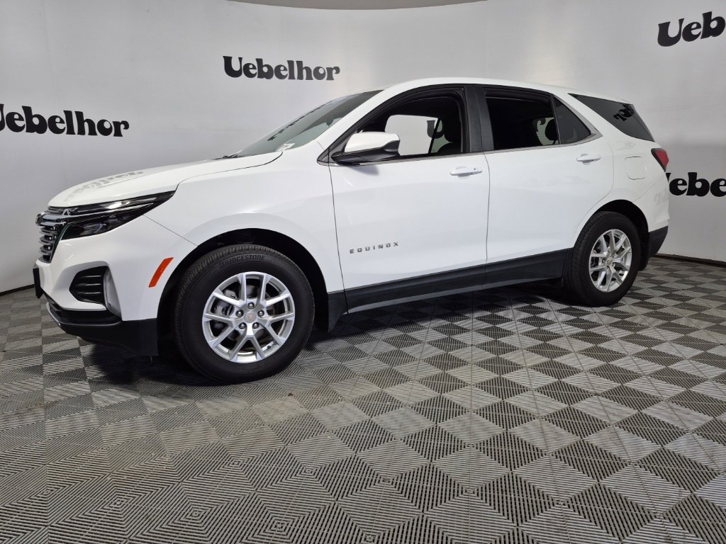 2023 Chevrolet Equinox LT photo 2