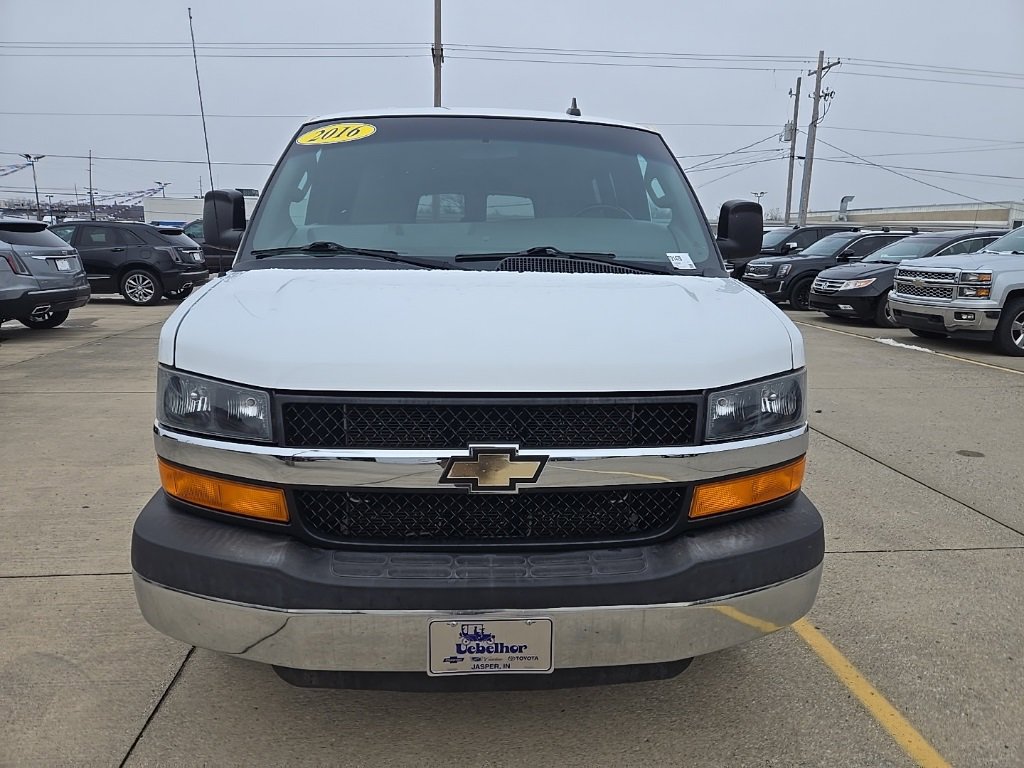 2016 Chevrolet Express 3500 LT Passenger Van photo 4