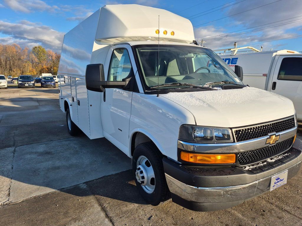 2025 Chevrolet Express 3500 139" WB's photo