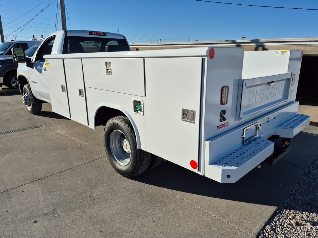 2025 Chevrolet Silverado 2500HD photo 4