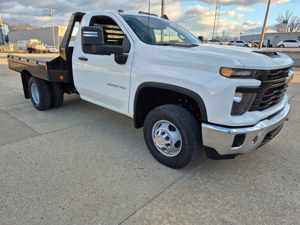 2025 Chevrolet Silverado 3500HD Work Truck's photo