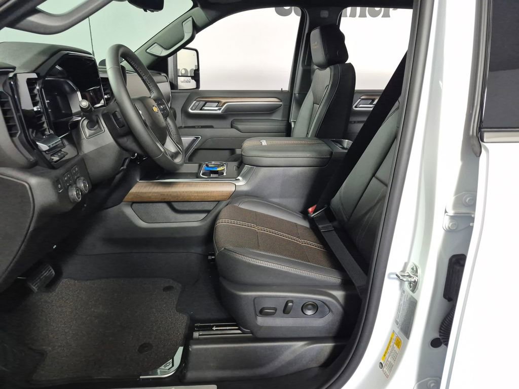 2026 Chevrolet Silverado 2500 HD High Country - Photo 9