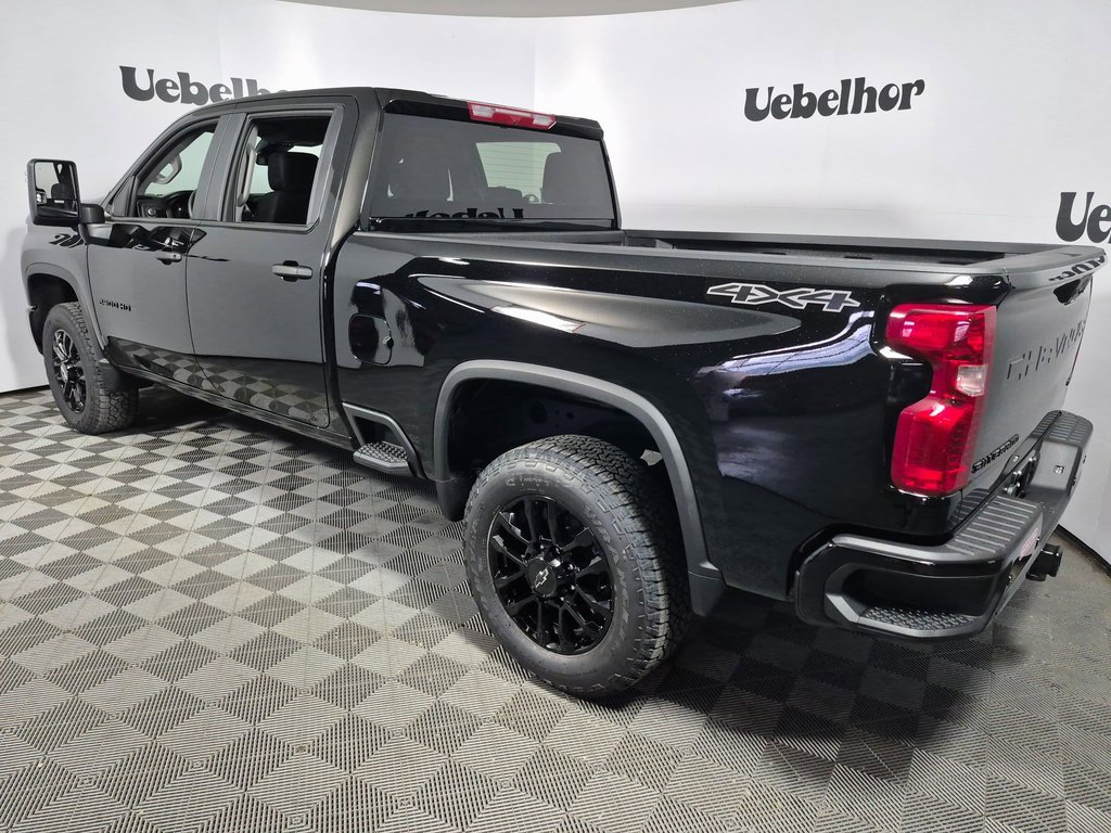 2026 Chevrolet Silverado 2500HD Custom photo 2