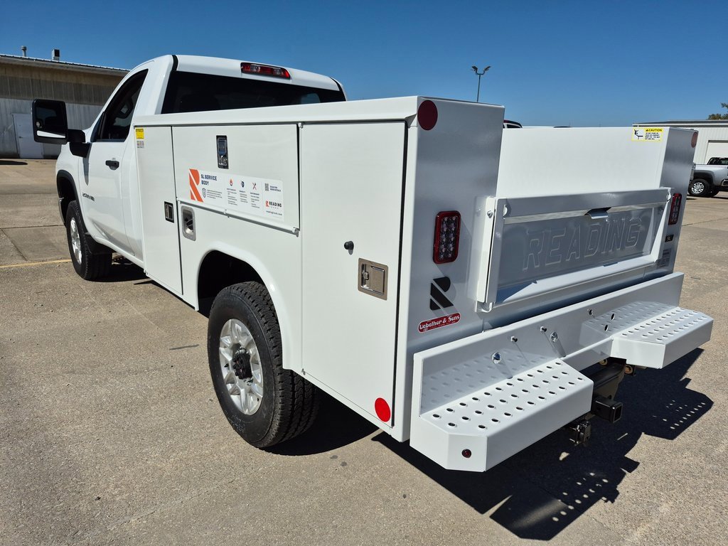 2025 Chevrolet Silverado 2500HD photo 4