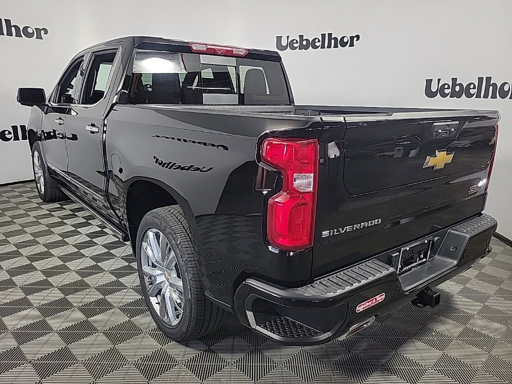 2026 Chevrolet Silverado 1500 High Country photo 4
