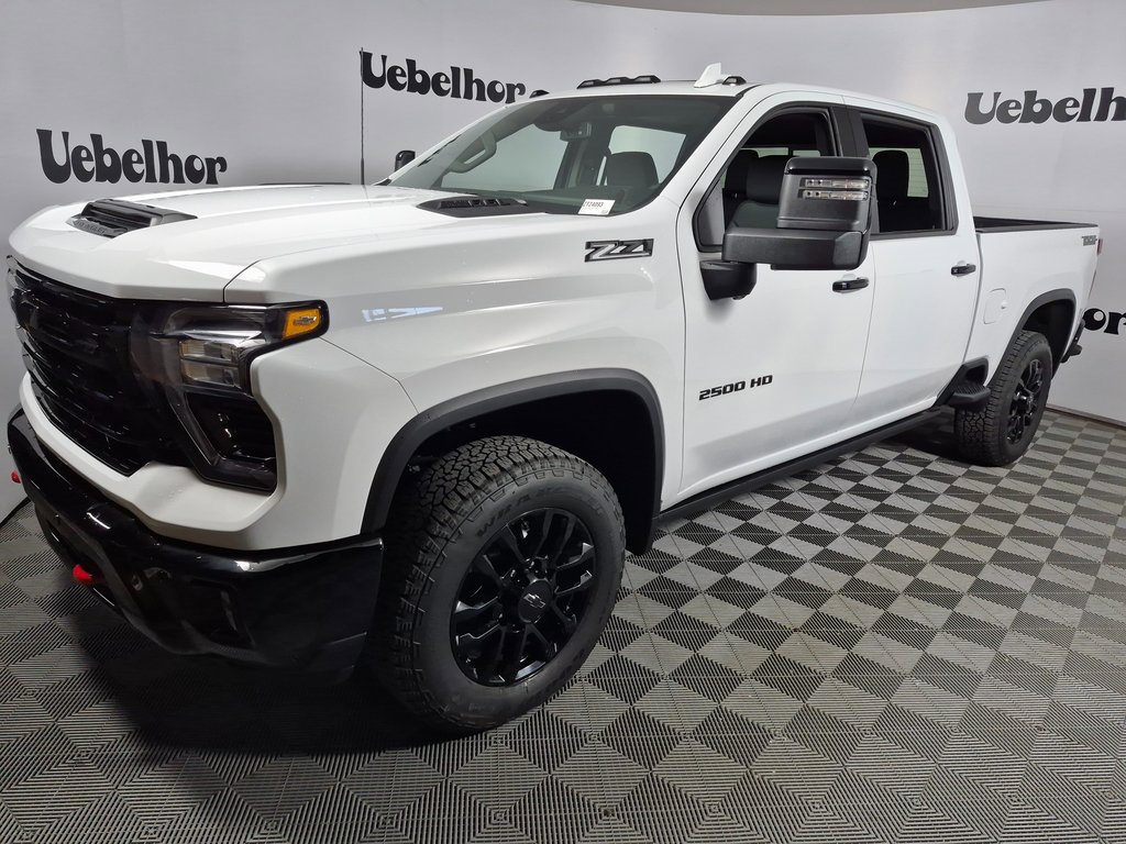 2026 Chevrolet Silverado 2500HD LTZ photo 3