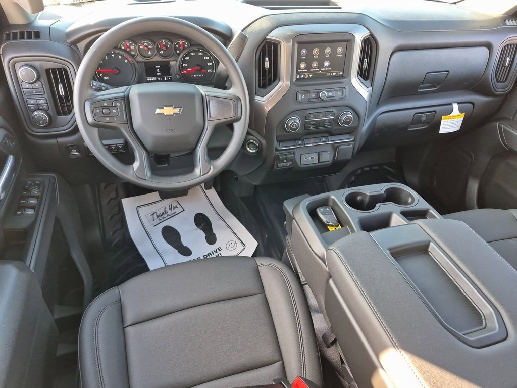 2026 Chevrolet Silverado 2500HD photo 2