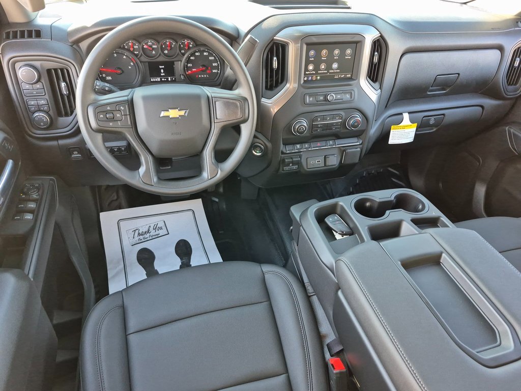 2025 Chevrolet Silverado 3500HD Work Truck photo 2