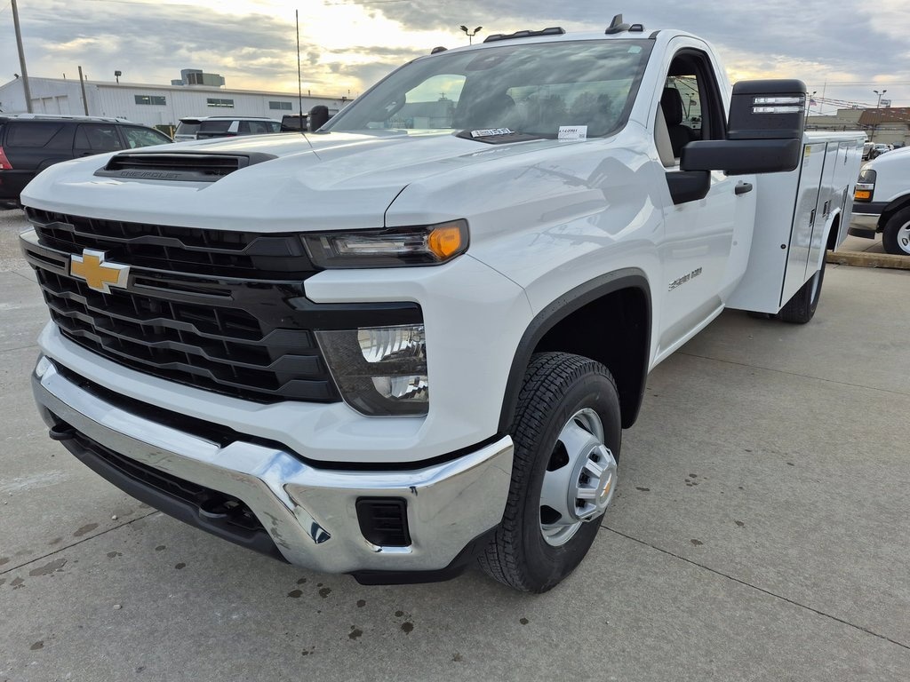 New 2025 Chevrolet Silverado 3500 HD Chassis Cab Work Truck Truck