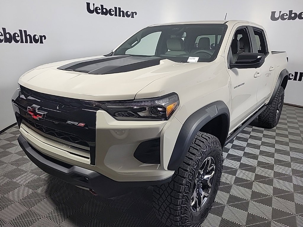 2026 Chevrolet Colorado ZR2 photo 3
