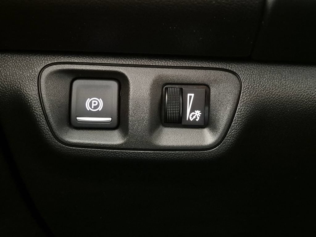 2022 GMC Acadia AT4 - Photo 19