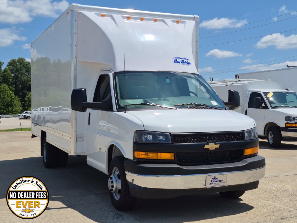2026 Chevrolet Express Cutaway Base