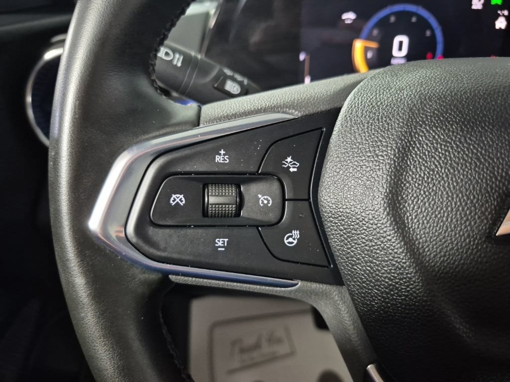 2024 Chevrolet Trax LT - Photo 9