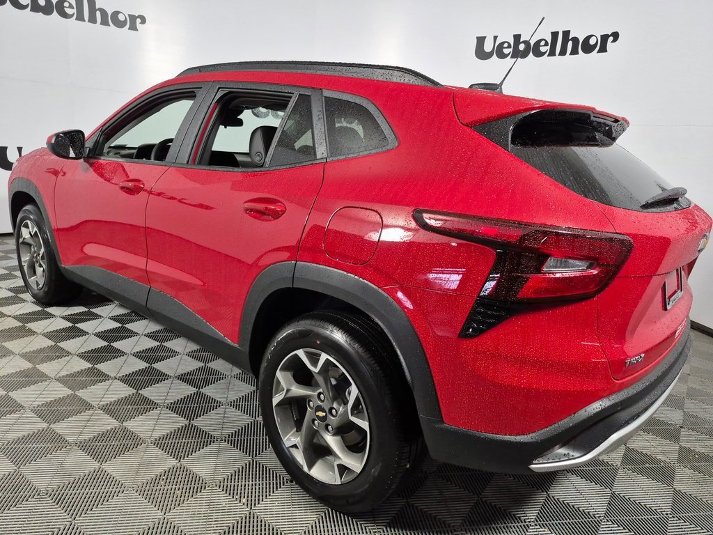 2026 Chevrolet Trax LT photo 4