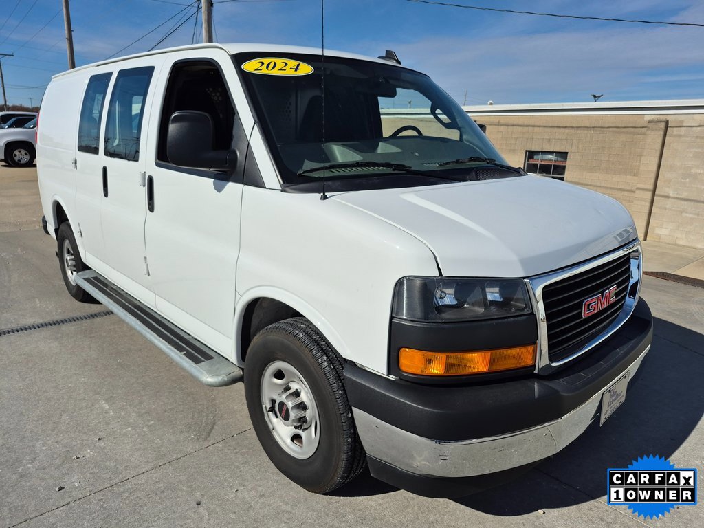 2024 GMC Savana Cargo Work Van's photo