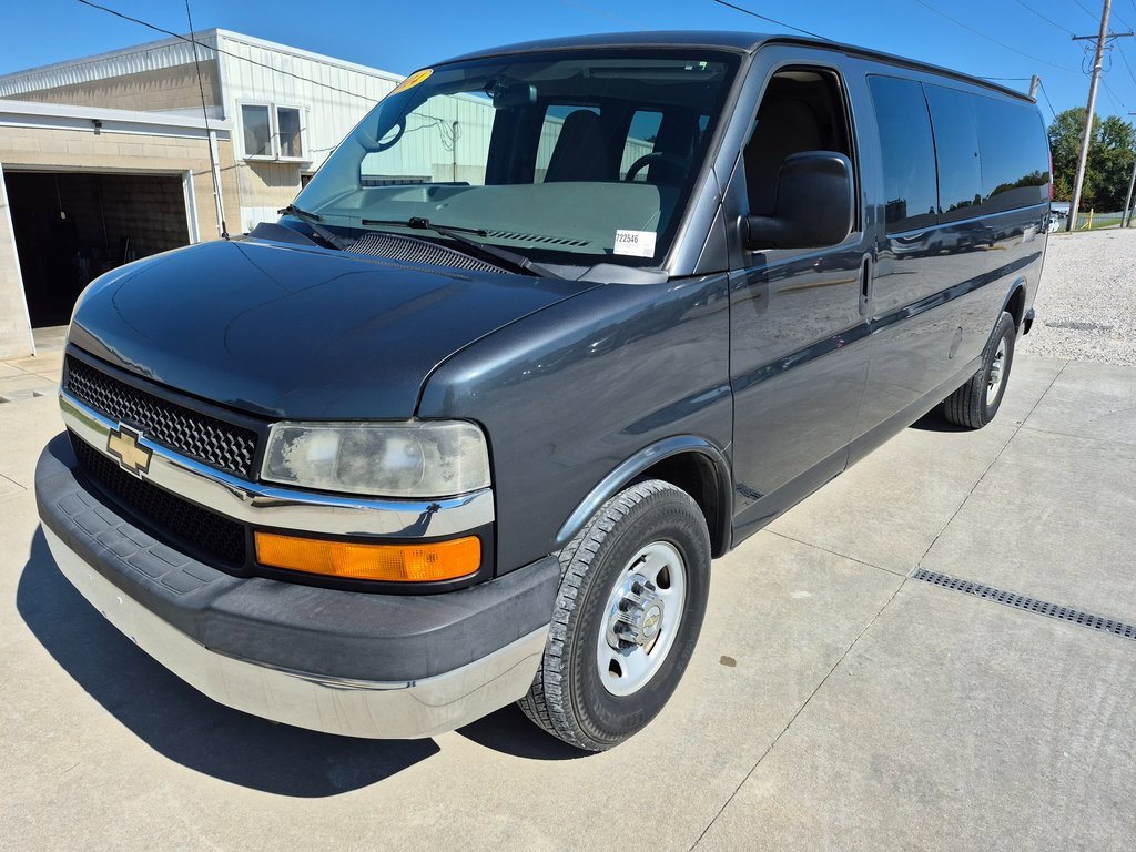 2014 Chevrolet Express Passenger 3500 LT photo 3