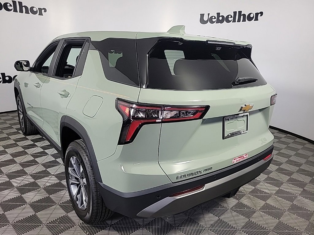 2026 Chevrolet Equinox LT photo 4