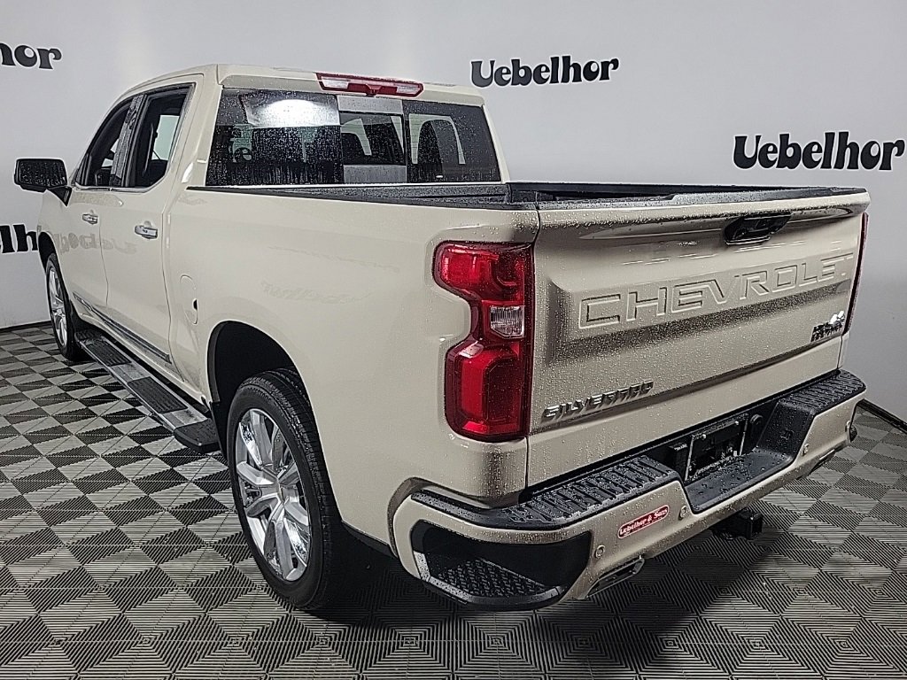 2026 Chevrolet Silverado 1500 High Country photo 4