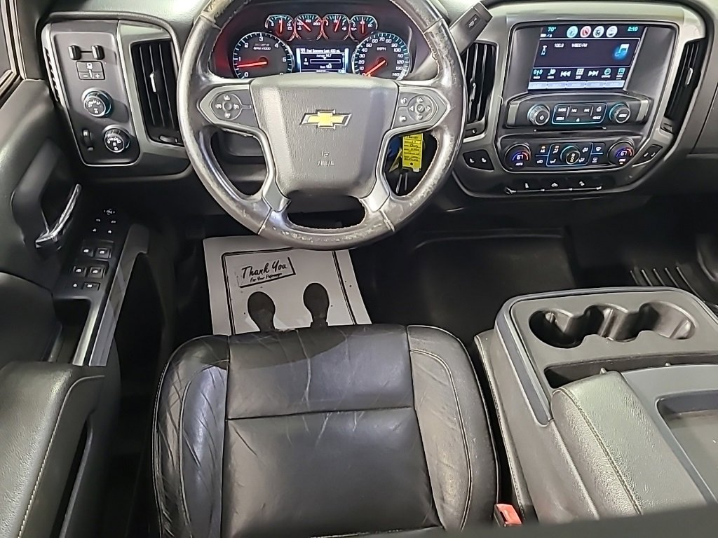 2017 Chevrolet Silverado 1500 LT photo 2