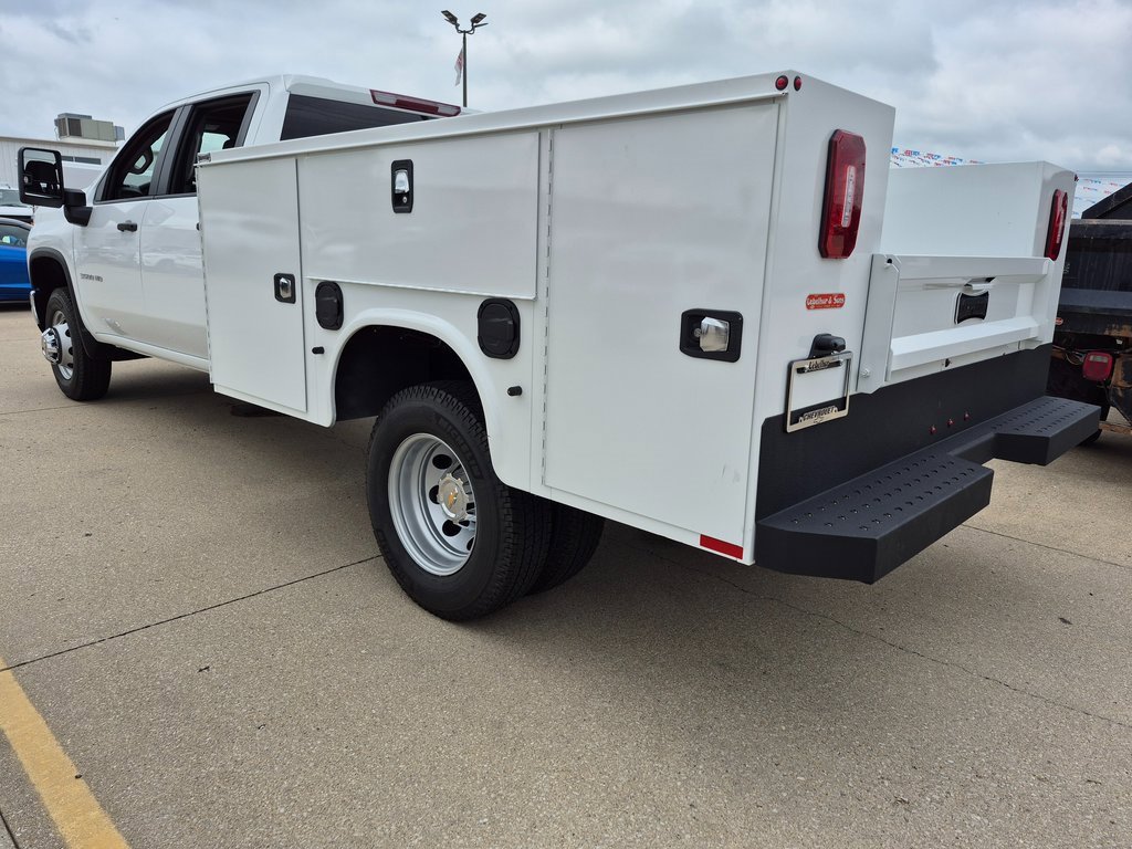 2025 Chevrolet Silverado 3500HD Work Truck photo 4