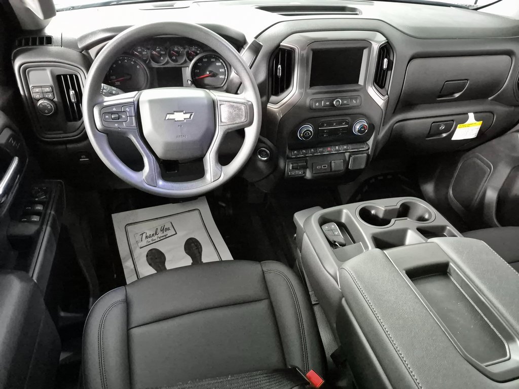 2025 Chevrolet Silverado 1500 photo 2