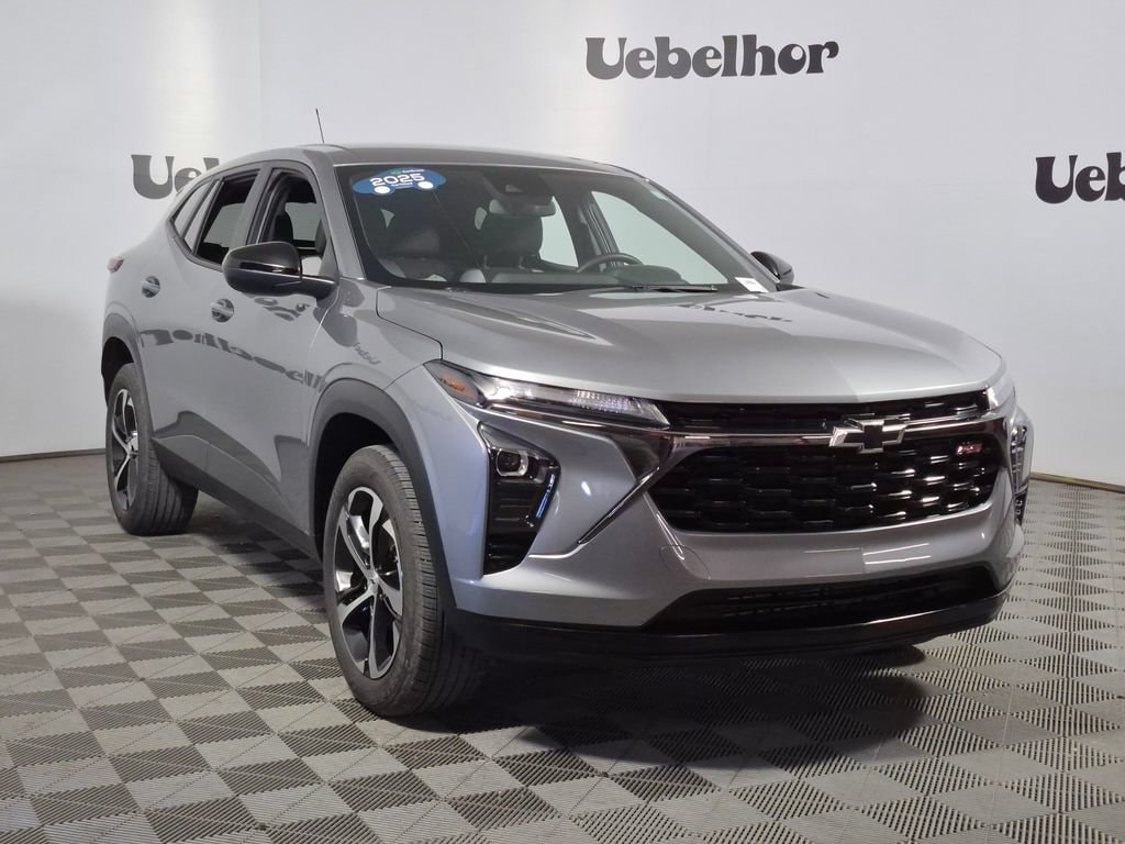 Used 2025 Chevrolet Trax 1RS SUV