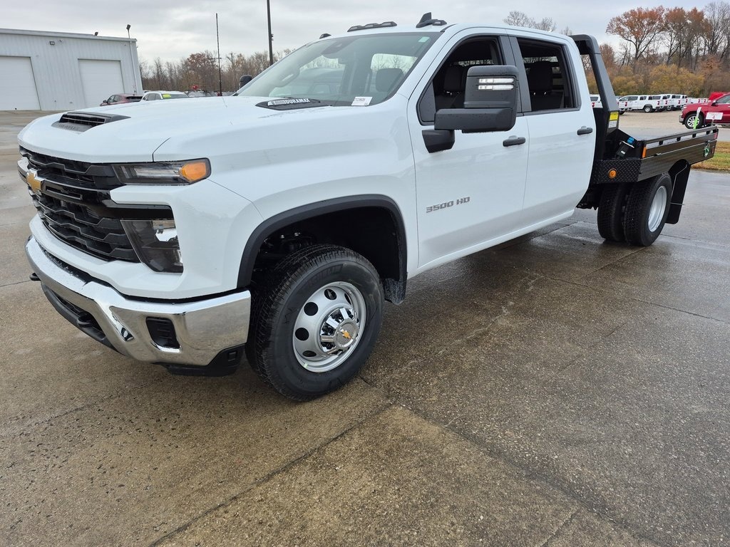New 2025 Chevrolet Silverado 3500 HD Chassis Cab Work Truck Truck