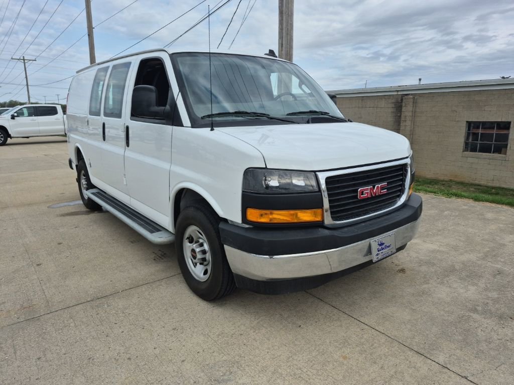 2024 GMC Savana 2500's photo