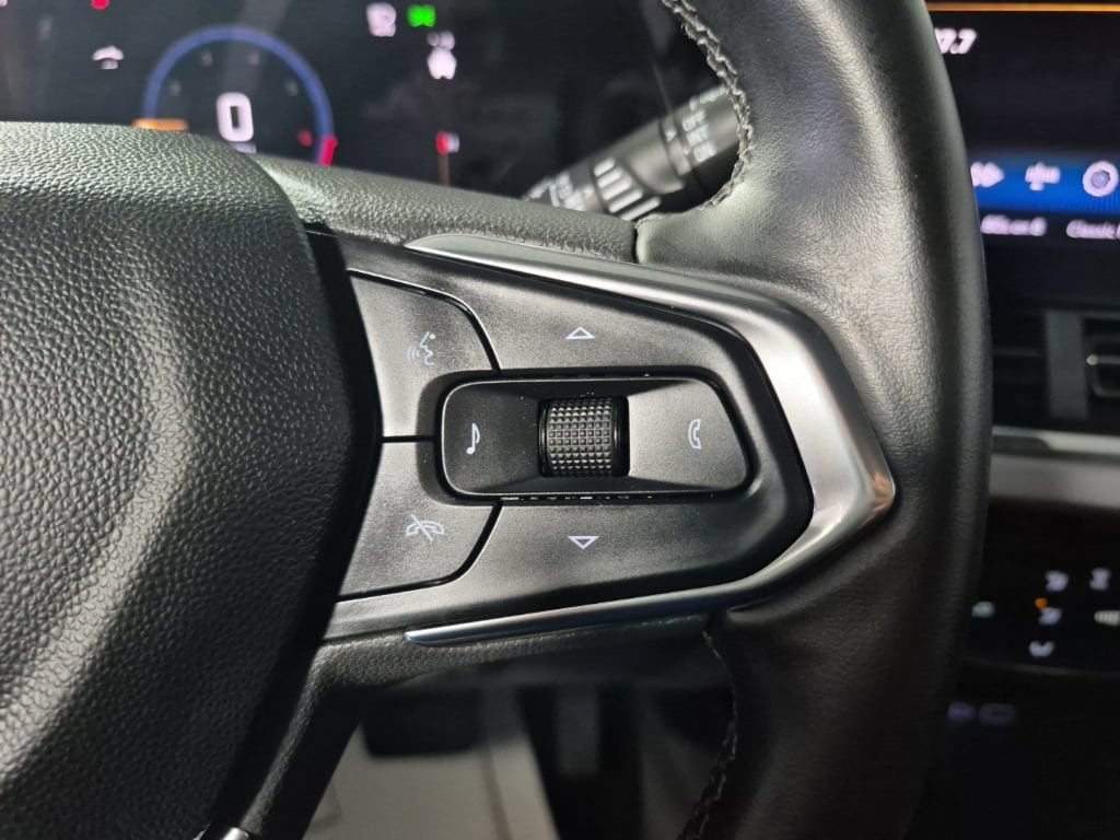 2024 Chevrolet Trax LT - Photo 10