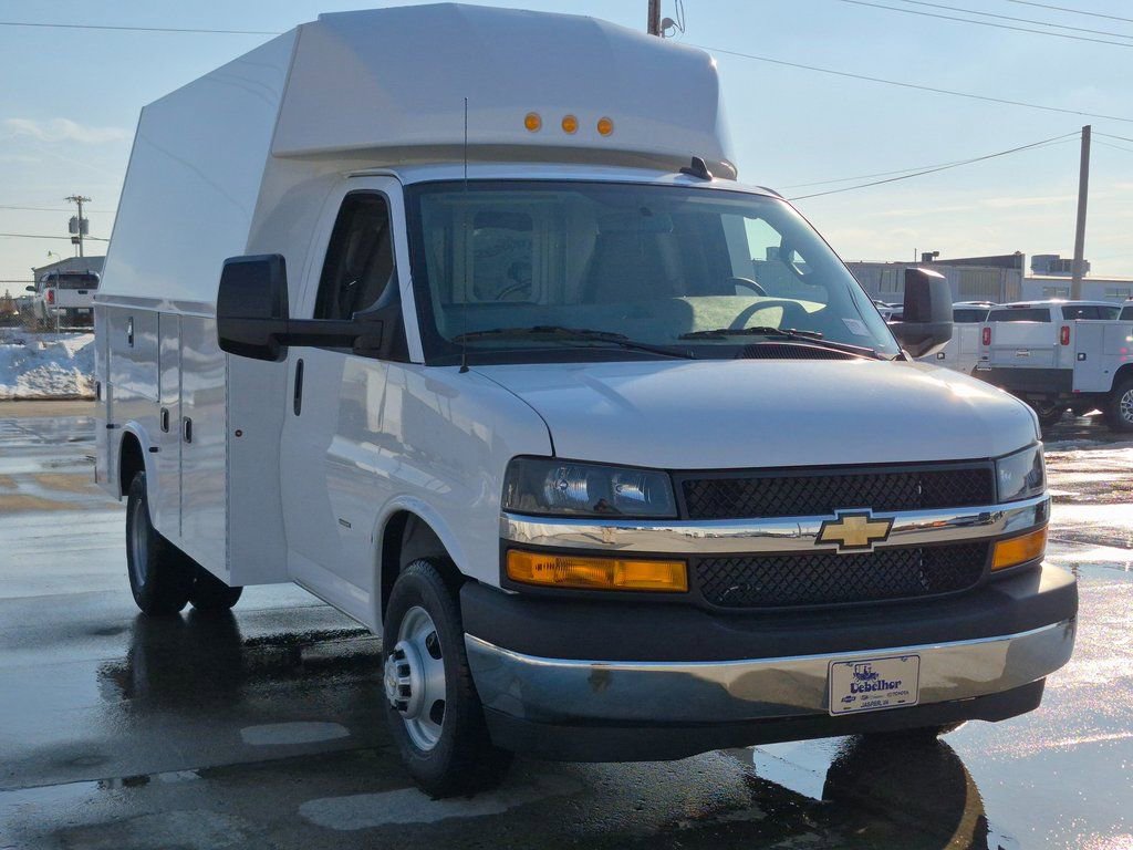 2025 Chevrolet Express 3500 139" WB's photo